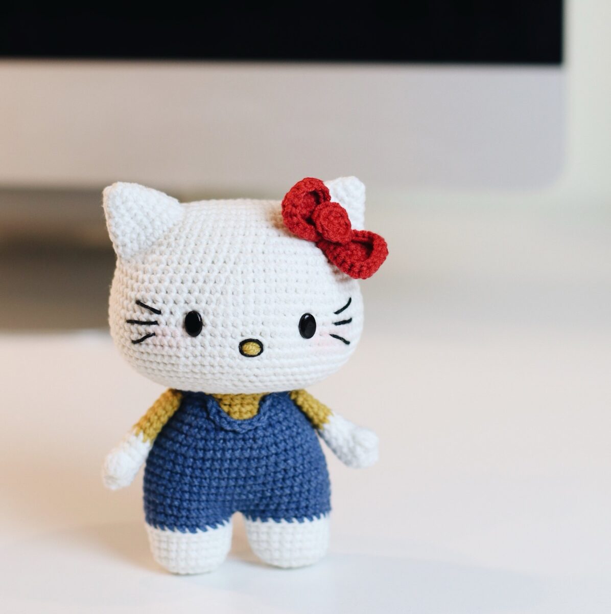 PATRÓN GRATIS de Hello Kitty Amigurumi paso a paso en español