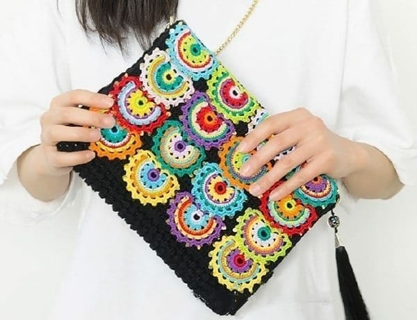 GRATIS Bolso de Mano a Crochet con Escamas - Crochetisimo