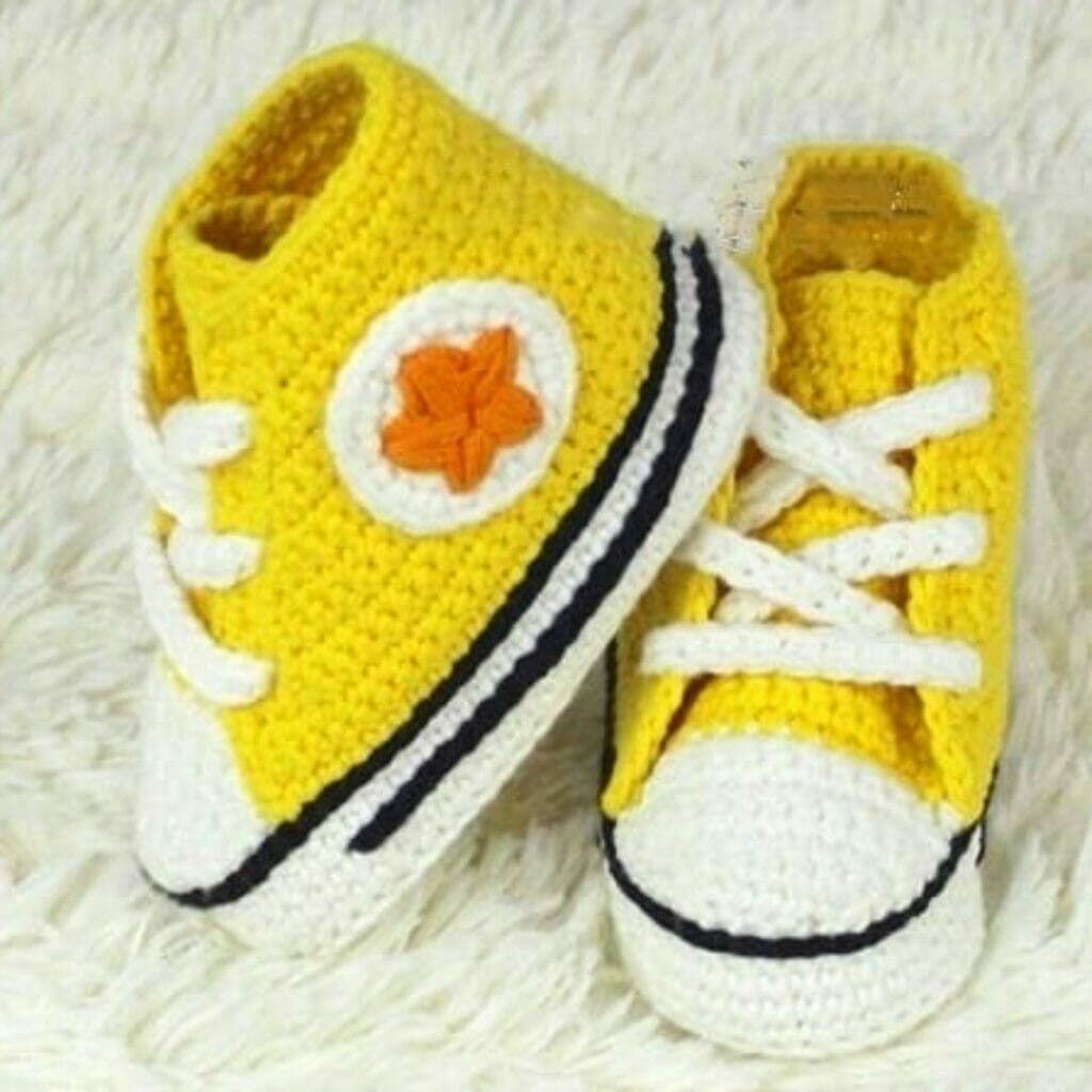 hipocresía Florecer Perdido PATRON GRATIS Zapatillas Corverse para bebes a crochet - Crochetisimo