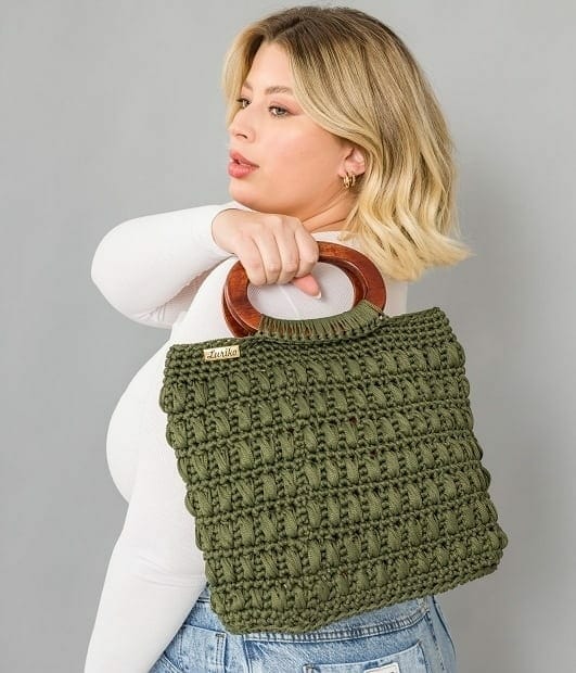 La imagen tiene un atributo ALT vacío; su nombre de archivo es patron-gratis-bolsa-de-crochet-punto-puff.jpg