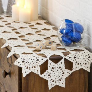 PATRÓN GRATIS Elegante Camino de Mesa en Estrellas a Crochet