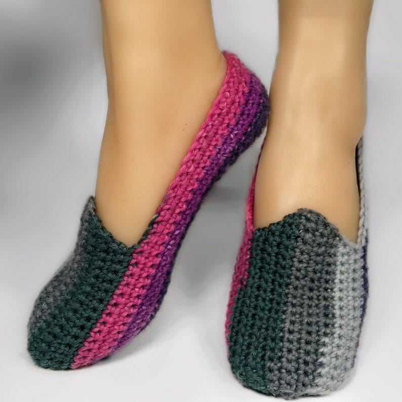 Ineficiente Armonía arco PATRÓN GRATIS Cómo Tejer Pantuflas- Calcetines Fáciles en Crochet -  Crochetisimo