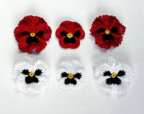 13 ideas de Pensamientos tejidos | dibujos de flores de ganchillo, flores a crochet, flores de ganchillo