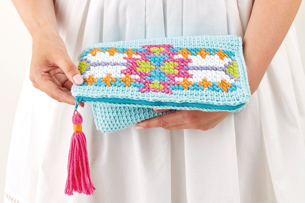 PATRÓN GRATIS Bolso de Punto de Cruz en Crochet Tunecino paso a paso -