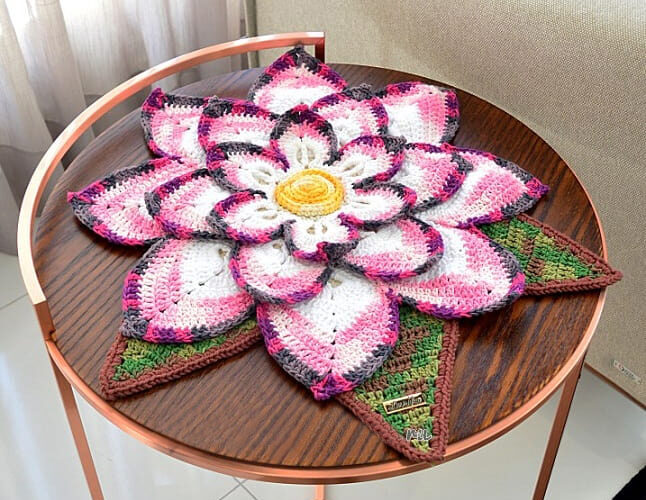https://www.crochetisimo.com/wp-content/uploads/2023/01/PATRON-GRATIS-Servilleta-Decorativa-Flor-Magica-646x500.jpeg