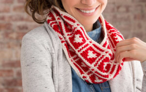 Capucha Reina de Corazones en Crochet PATRÓN GRATIS