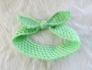 Diadema con Estilo Pañuelo Patrón en Crochet Gratis