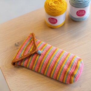  Delicado Estuche para Ganchos Patrón en Crochet Gratis 