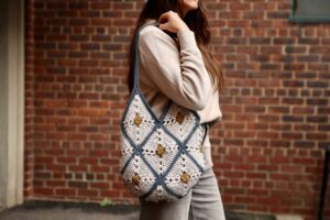 Cartera Granny Rombo Rustic Patrón en Crochet Gratis