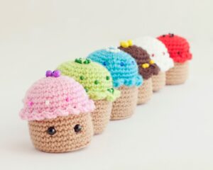 Alfiletero Coquette en Amigurumi Patrón Gratis