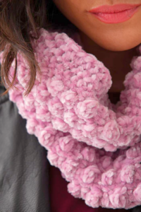 Cuello de Terciopelo en Punto Bobble Stitch Crochet