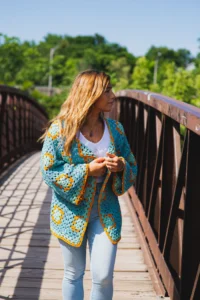 Cárdigan Retro Chic en Crochet Patrón Gratis