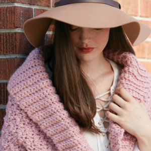 Capa de Invierno a Crochet Patrón Gratis