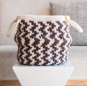 Canasta a Rayas en Zigzag Patrón en Crochet Gratis