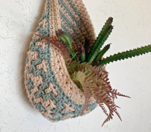 Cesta Colgante para Plantas en Crochet Patrón Gratis