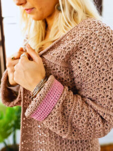 Cárdigan Largo Emili en Crochet Patrón Gratis