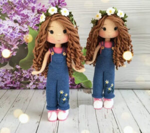 Muñeca Jholy Amigurimi Patrón PDF