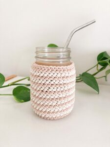 Funda Frascos Vestidos en Crochet Patrón Gratis