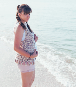 Patrón Gratis de Chaleco «Paseos en la Playa» a Crochet