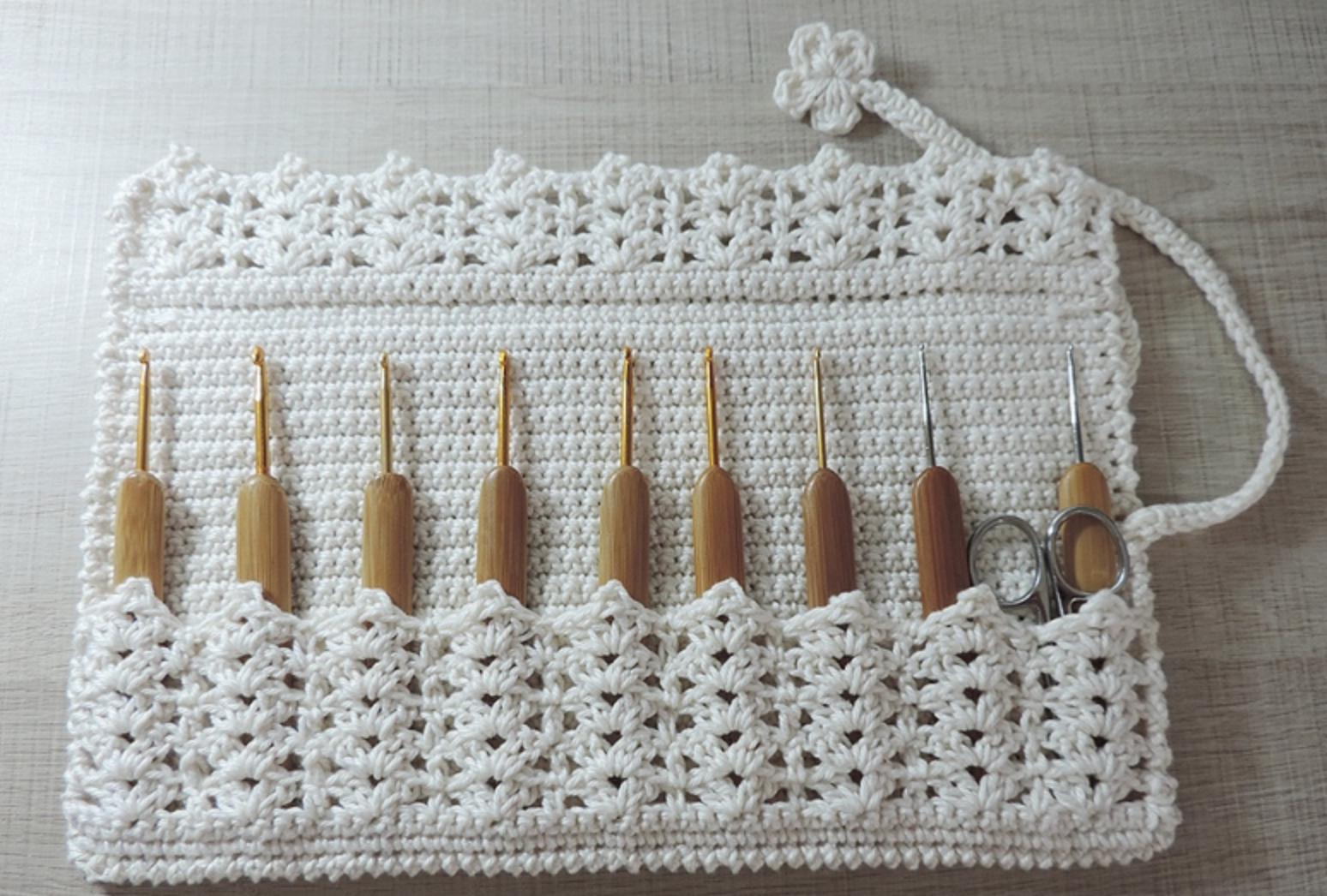 ¡Adiós al Desorden! Estuche Porta Ganchos de Crochet