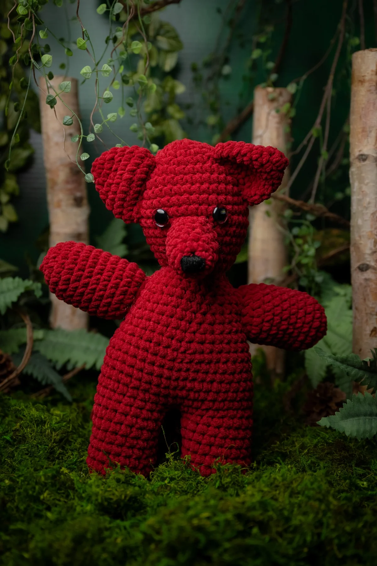 ¡El guardián de tus secretos! El Oso Rojo que Simboliza San Valentín