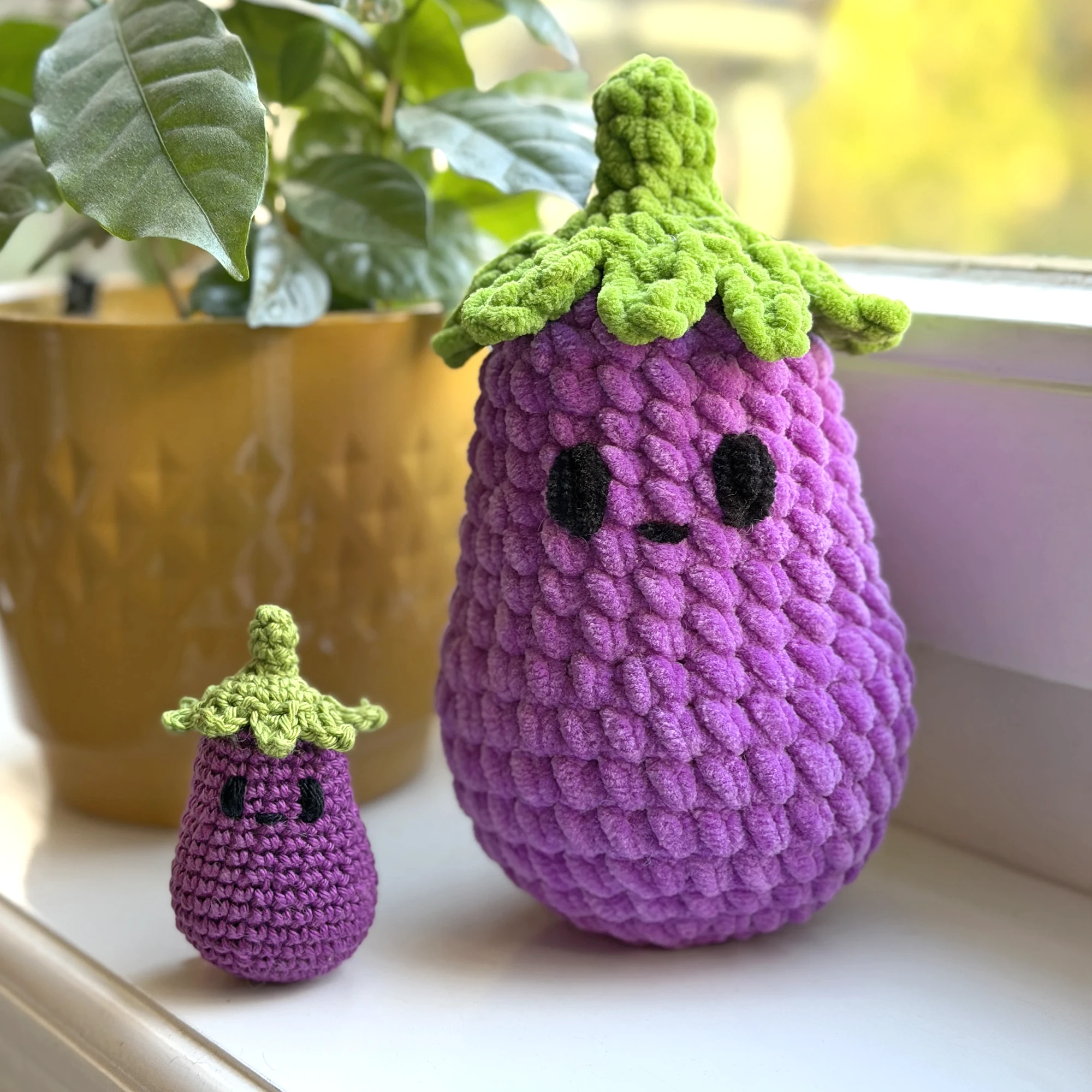 ¡Sin Complicaciones! Conoce a Benja La Berenjena Kawaii en Amigurumi