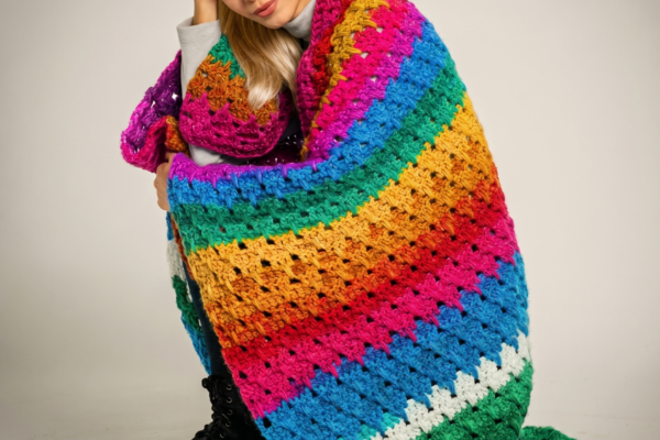 Teje la Manta Colores de Mayo a Crochet (Patrón Gratis) 🌸🌈🧶