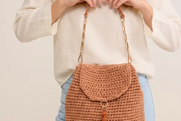 Bolsa Katalina en Crochet Veraniega y Elegante (Patrón Gratis)