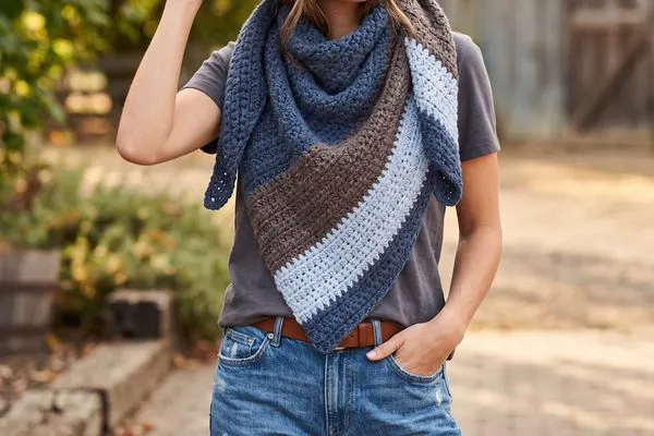 Chal Asimétrico a Rayas para Principiantes a Crochet (Patrón Gratis)