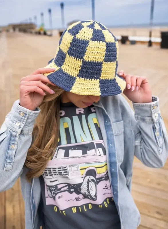 El Sombrero de Cuadros MÁS VIRAL a Crochet (Patrón Gratis) 🏁
