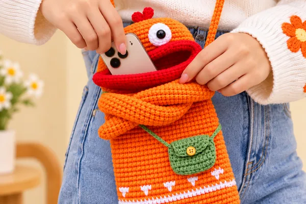 Teje la Funda para Móvil Monstruito Divertido PATRON GRATIS